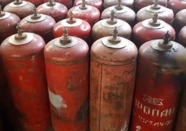 A gas cylinder of 50 liters. Delivery is free.